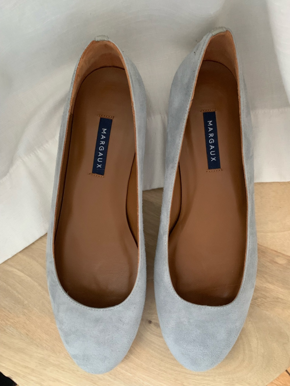 Margaux The Classic Light Gray Suede Round-Toe Ballet‎ Flats 40 N